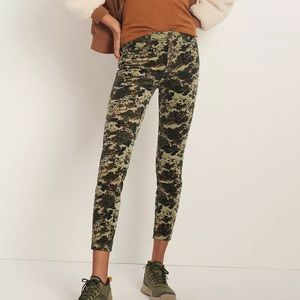 ANTHROPOLOGIE Pilcro High-Rise Button-Fly Skinny Corduroy Camo Print Pants Sz 29